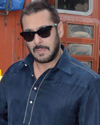 Salman Khan at Salman Celebrates Diwali with Dharavi Rocks