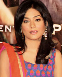 Amrita Rao and Kareena Kapoor