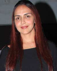 Esha Deol at Soapbox and Makeover Salon Launch