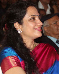 Aditya Thackeray and his mother Rashmi Thackeray