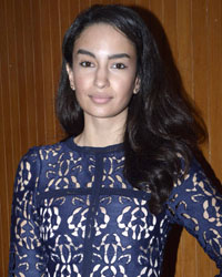 Sonam Kapoor Graces Pernia Qureshis Dance Performance Sonam Kapoor Graces Pernia Qureshis Dance Performance