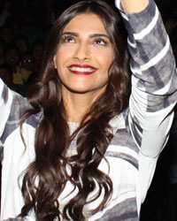 Sonam Kapoor at Sonam Kapoor Promotes Neerja at IIT Bombay