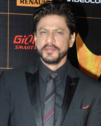 Shah Rukh Khan at Star Guild Awards 2014