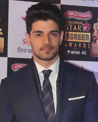 Sooraj Pancholi at Star Screen Awards 2015