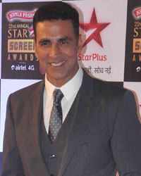 Akshay Kumar at Star Screen Awards 2015