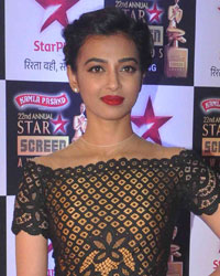 Radhika Apte at Star Screen Awards 2015