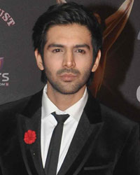 Kartik Aaryan at Stardust Awards 2015