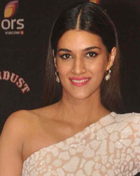 Kriti Sanon at Stardust Awards 2015