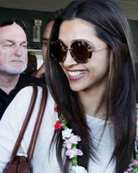 Deepika Padukone at Stars Arrive at Tampa for IIFA