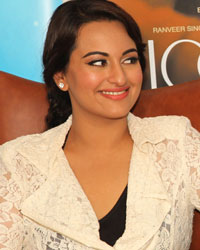 Sonakshi Sinha and Ranveer Singh  promote Lootera in Dubai