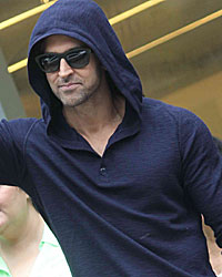 Hrithik Roshan discharged from hospital post brain surgery