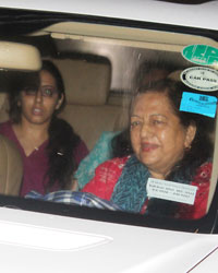 Sunny Deol at watch 'Bhaag Milkha Bhaag' with family