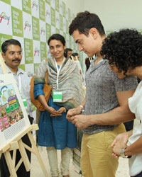 Aamir's rendezvous with the real faces behind 'Ideas that make life brighter'