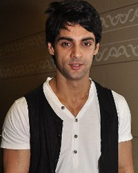 Karan Wahi at Mumbai International Airport for SAIFTA