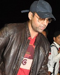 Abhay Deol and Preeti Desai at Mumbai International Airport for SAIFTA