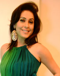 Amrita Raichand at the photoshoot of Vibhu Agarwal's 'Baat Bann Gayi'
