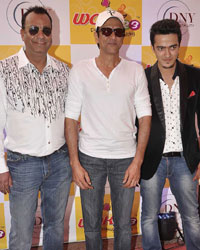 Vijay Dalwani, Kay Kay Menon, Yash Dalwani at Kay Kay Menon inaugurates the newly 'WOK 123'