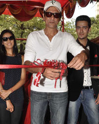 Kay Kay Menon at Kay Kay Menon inaugurates the newly 'WOK 123'