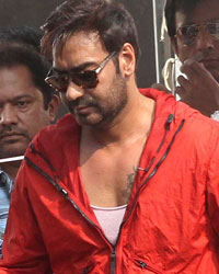 Ajay Devgan snapped shooting Action Junction