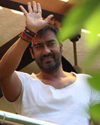 Ajay Devgn snapped wishing Holi to fans Holi