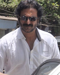 Milind Gunaji at th condolence meet for late Jagdish Mali