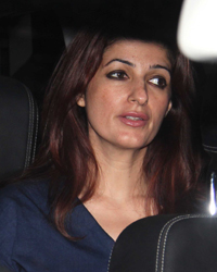 Akshay Kumar Snapped at Juhu Pvr Along with his Wife and Mother in Law