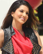 Sunny Leone at Sunny Endorses SJ XXX