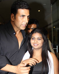 Akshay Kumar at Thann Than Gopal Muhurat