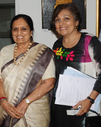 Zarine Chottia, Manju Uttamchandani of SEC with Sarayu Doshi