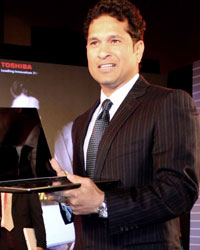 Sachin Tendulkar at Toshiba 2013 Series Laptops Launch