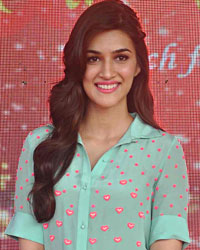 Kriti Sanon at Umang Festival 2015