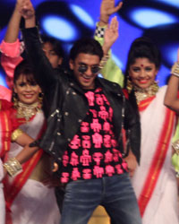 Ranveer Singh at Umang Police Show 2014