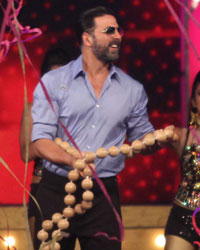 Akshay Kumar at Umang Police Show 2014