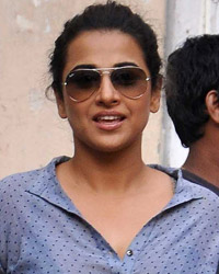 Vidya Balan at Vidya and Kajal Snapped at Mehboob Studio