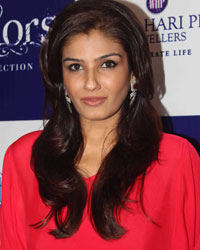 Raveena Tandon at Waman Hari Pethe Jewellers Collection Launch