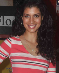 Tena Desae at Warning Special Screening