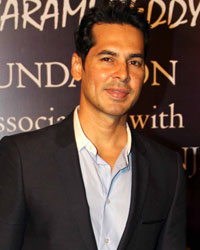 Dino Morea at Yash Chopra Memorial Awards