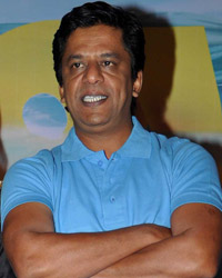 Mrunal Kulkarni, Gauri Gadgil and Upendra Limaye