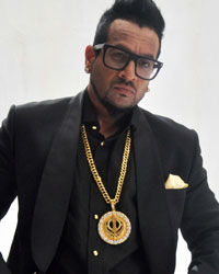 Jazzy B at Zaalim Dilli Song Shoot