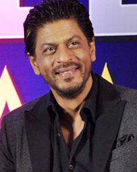 Shah Rukh Khan at Zee Cine Awards 2014 PM