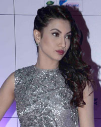 Gauhar Khan at Zee Rishtey Awards 2015