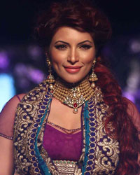 Shama Sikander at 10th Annual Caring with Style Fashion Show