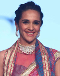 Tara Sharma at 10th Annual Caring with Style Fashion Show