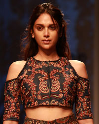 Aditi Rao at Amazon India Fashion Week 2016