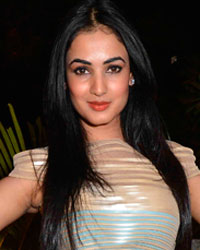 Sonal Chauhan at Amit Aggarwal and Outhouse Preview