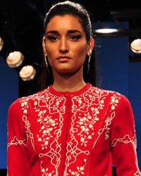 Ankur and Priyanka Modi Show at LFW 2015