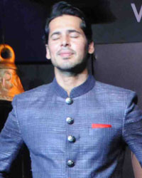 Dino Morea at Blenders Pride Fashion Tour 2013