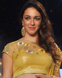 Nauheed Cyrusi at CPAA Fashion Show