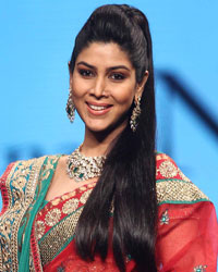 Sakshi Tanwar at Cancer Fundraiser Fashion Show