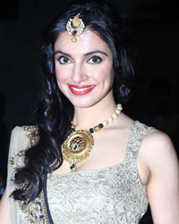 Divya Khosla Divya Khosla